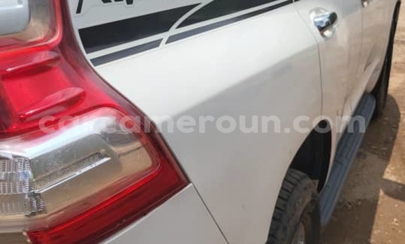 Buy Used Toyota Land Cruiser Prado White Car in Yaounde in Central Cameroon Buy Used Toyota Land Cruiser Prado White Car in Yaounde in Central Cameroon