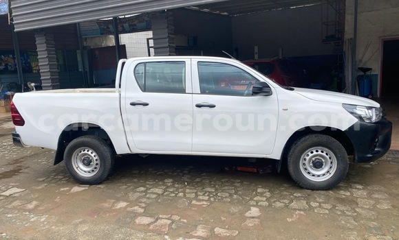 Acheter Occasion Voiture Toyota Hilux Blanc à Douala, Littoral Cameroon Acheter Occasion Voiture Toyota Hilux Blanc à Douala, Littoral Cameroon