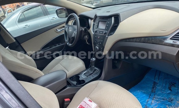 Sayi Imported Hyundai Santa Fe Sauran Mota in Douala a Ƙasar Kamaru Sayi Imported Hyundai Santa Fe Sauran Mota in Douala a Ƙasar Kamaru