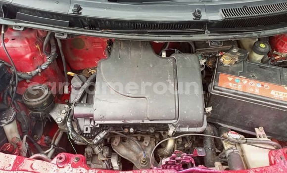 Sayi Na hannu Toyota Vitz Red Mota in Douala a Ƙasar Kamaru Sayi Na hannu Toyota Vitz Red Mota in Douala a Ƙasar Kamaru