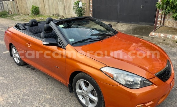 Sayi Na hannu Toyota Solara Sauran Mota in Douala a Ƙasar Kamaru