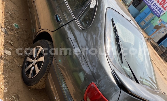 Sayi Sabo Toyota Carina E Sauran Mota in Yaounde a Babban Kamaru