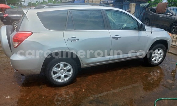Acheter Import Voiture Toyota RAV4 Gris à Douala, Littoral Cameroon Acheter Import Voiture Toyota RAV4 Gris à Douala, Littoral Cameroon