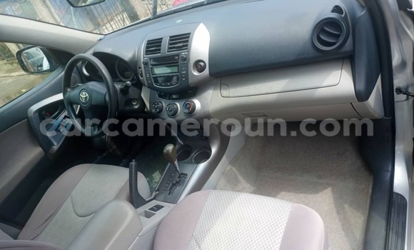 Acheter Import Voiture Toyota RAV4 Gris à Douala, Littoral Cameroon Acheter Import Voiture Toyota RAV4 Gris à Douala, Littoral Cameroon
