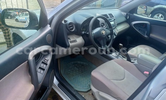Acheter Import Voiture Toyota RAV4 Gris à Douala, Littoral Cameroon Acheter Import Voiture Toyota RAV4 Gris à Douala, Littoral Cameroon