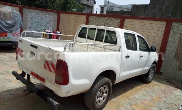 Acheter Occasion Voiture Toyota Hilux Blanc à Douala, Littoral Cameroon Acheter Occasion Voiture Toyota Hilux Blanc à Douala, Littoral Cameroon