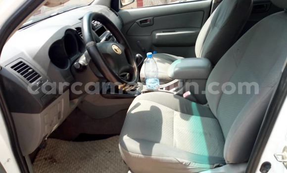 Acheter Occasion Voiture Toyota Hilux Blanc à Douala, Littoral Cameroon Acheter Occasion Voiture Toyota Hilux Blanc à Douala, Littoral Cameroon
