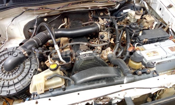 Acheter Occasion Voiture Toyota Hilux Blanc à Douala, Littoral Cameroon Acheter Occasion Voiture Toyota Hilux Blanc à Douala, Littoral Cameroon