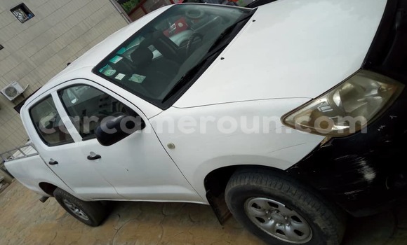 Acheter Occasion Voiture Toyota Hilux Blanc à Douala, Littoral Cameroon Acheter Occasion Voiture Toyota Hilux Blanc à Douala, Littoral Cameroon