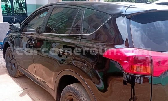Sayi Sabo Toyota RAV4 Sauran Mota in Yaounde a Babban Kamaru Sayi Sabo Toyota RAV4 Sauran Mota in Yaounde a Babban Kamaru
