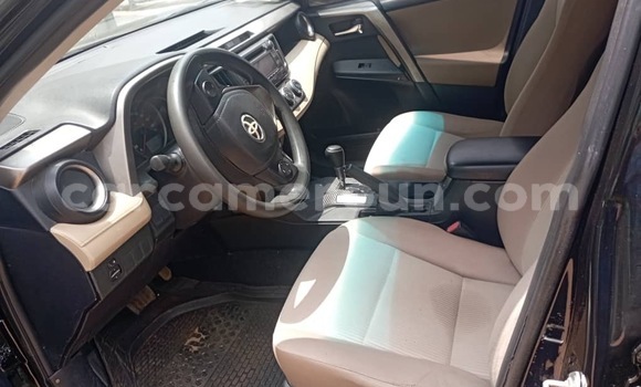 Sayi Sabo Toyota RAV4 Sauran Mota in Yaounde a Babban Kamaru Sayi Sabo Toyota RAV4 Sauran Mota in Yaounde a Babban Kamaru