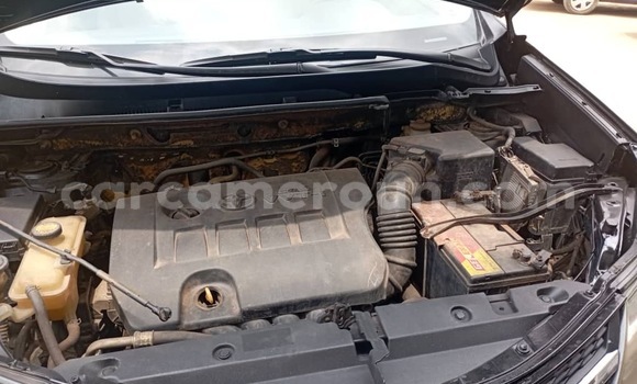 Sayi Sabo Toyota RAV4 Sauran Mota in Yaounde a Babban Kamaru Sayi Sabo Toyota RAV4 Sauran Mota in Yaounde a Babban Kamaru