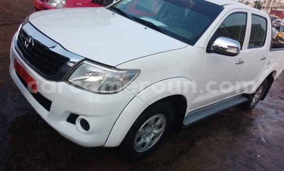 Acheter Occasion Voiture Toyota Hilux Blanc à Douala, Littoral Cameroon Acheter Occasion Voiture Toyota Hilux Blanc à Douala, Littoral Cameroon