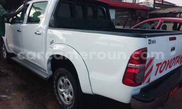 Acheter Occasion Voiture Toyota Hilux Blanc à Douala, Littoral Cameroon Acheter Occasion Voiture Toyota Hilux Blanc à Douala, Littoral Cameroon