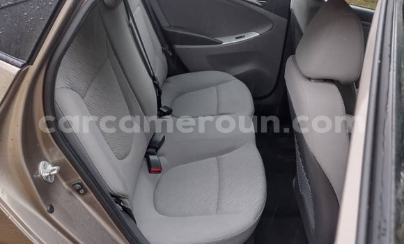 Sayi Sabo Hyundai Accent Sauran Mota in Douala a Ƙasar Kamaru Sayi Sabo Hyundai Accent Sauran Mota in Douala a Ƙasar Kamaru