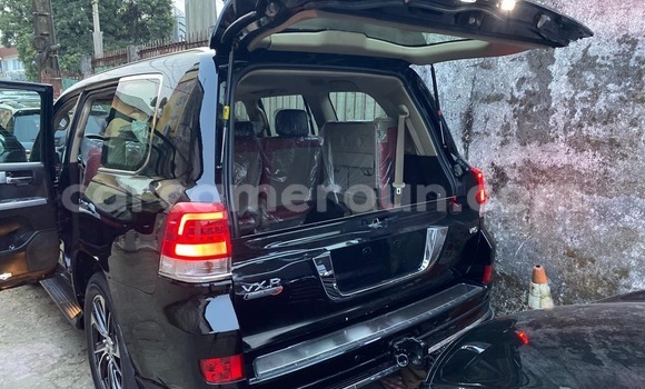 Buy Import Toyota Land Cruiser Black Car in Douala in Littoral Cameroon Buy Import Toyota Land Cruiser Black Car in Douala in Littoral Cameroon