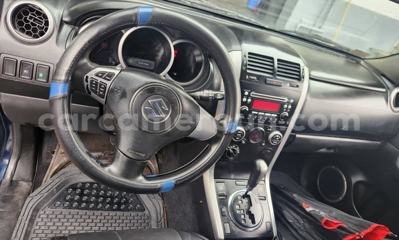 Sayi Na hannu Suzuki Grand Vitara Blue Mota in Douala a Ƙasar Kamaru Sayi Na hannu Suzuki Grand Vitara Blue Mota in Douala a Ƙasar Kamaru
