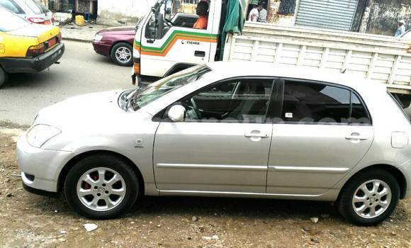 Acheter Occasion Voiture Toyota Corolla Gris à Douala, Littoral Cameroon Acheter Occasion Voiture Toyota Corolla Gris à Douala, Littoral Cameroon