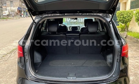 Sayi Na hannu Hyundai Santa Fe Black Mota in Douala a Ƙasar Kamaru Sayi Na hannu Hyundai Santa Fe Black Mota in Douala a Ƙasar Kamaru