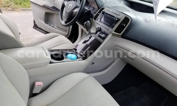 Sayi Sabo Toyota Venza Black Mota in Douala a Ƙasar Kamaru Sayi Sabo Toyota Venza Black Mota in Douala a Ƙasar Kamaru