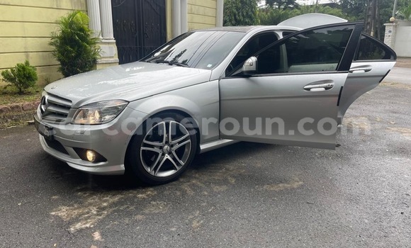 Sayi Sabo Mercedes‒Benz C-klasse Sauran Mota in Douala a Ƙasar Kamaru Sayi Sabo Mercedes‒Benz C-klasse Sauran Mota in Douala a Ƙasar Kamaru