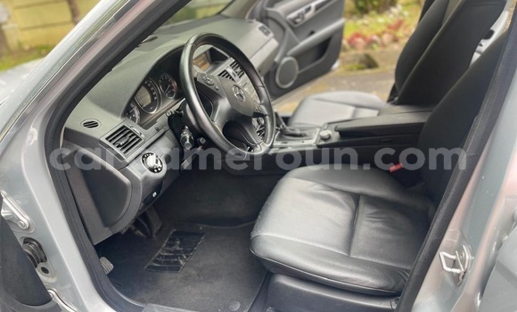 Sayi Sabo Mercedes‒Benz C-klasse Sauran Mota in Douala a Ƙasar Kamaru Sayi Sabo Mercedes‒Benz C-klasse Sauran Mota in Douala a Ƙasar Kamaru