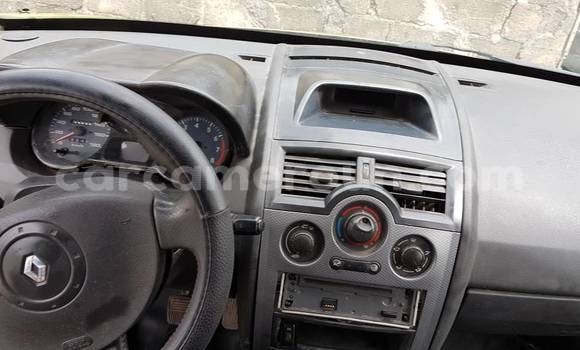 Sayi Na hannu Renault Megane Sauran Mota in Douala a Ƙasar Kamaru Sayi Na hannu Renault Megane Sauran Mota in Douala a Ƙasar Kamaru