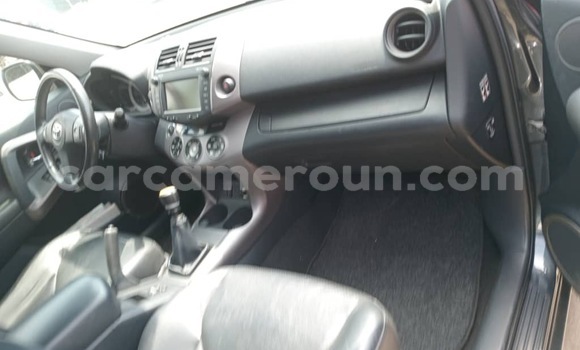 Acheter Import Voiture Toyota RAV4 Noir à Douala, Littoral Cameroon Acheter Import Voiture Toyota RAV4 Noir à Douala, Littoral Cameroon