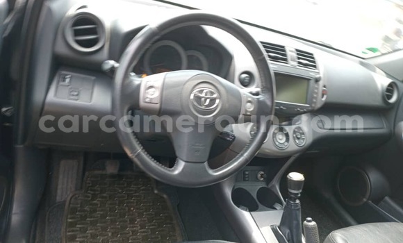 Acheter Import Voiture Toyota RAV4 Noir à Douala, Littoral Cameroon Acheter Import Voiture Toyota RAV4 Noir à Douala, Littoral Cameroon