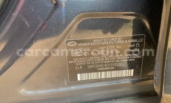 Sayi Imported Hyundai Sonata Blue Mota in Douala a Ƙasar Kamaru Sayi Imported Hyundai Sonata Blue Mota in Douala a Ƙasar Kamaru