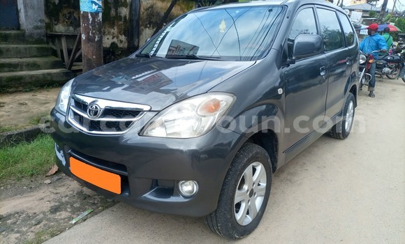 Acheter Occasion Voiture Toyota Avanza Gris à Douala, Littoral Cameroon Acheter Occasion Voiture Toyota Avanza Gris à Douala, Littoral Cameroon