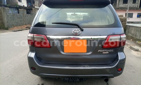 Acheter Occasion Voiture Toyota Fortuner Gris à Douala, Littoral Cameroon Acheter Occasion Voiture Toyota Fortuner Gris à Douala, Littoral Cameroon