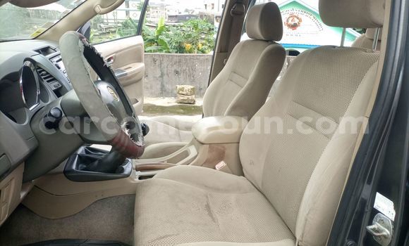 Acheter Occasion Voiture Toyota Fortuner Gris à Douala, Littoral Cameroon Acheter Occasion Voiture Toyota Fortuner Gris à Douala, Littoral Cameroon
