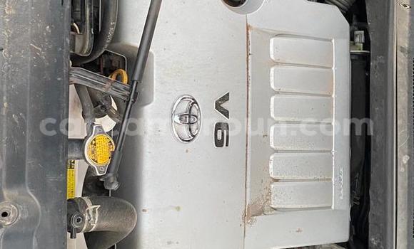 Sayi Na hannu Toyota Highlander Brown Mota in Douala a Ƙasar Kamaru Sayi Na hannu Toyota Highlander Brown Mota in Douala a Ƙasar Kamaru