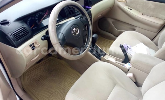 Sayi Na hannu Toyota Corolla White Mota in Douala a Ƙasar Kamaru Sayi Na hannu Toyota Corolla White Mota in Douala a Ƙasar Kamaru