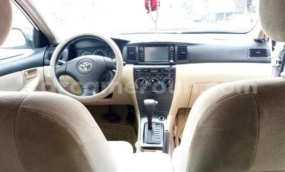 Sayi Na hannu Toyota Corolla White Mota in Douala a Ƙasar Kamaru Sayi Na hannu Toyota Corolla White Mota in Douala a Ƙasar Kamaru