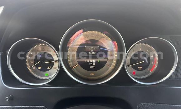 Sayi Imported Mercedes‒Benz C–Class Black Mota in Douala a Ƙasar Kamaru Sayi Imported Mercedes‒Benz C–Class Black Mota in Douala a Ƙasar Kamaru