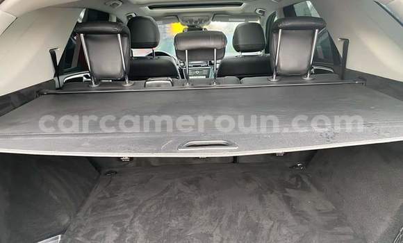 Sayi Na hannu Mercedes Viano White Mota in Douala a Ƙasar Kamaru Sayi Na hannu Mercedes Viano White Mota in Douala a Ƙasar Kamaru