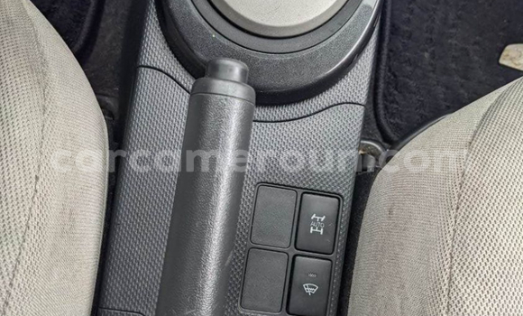 Acheter Import Voiture Toyota IST Blanc à Douala, Littoral Cameroon Acheter Import Voiture Toyota IST Blanc à Douala, Littoral Cameroon