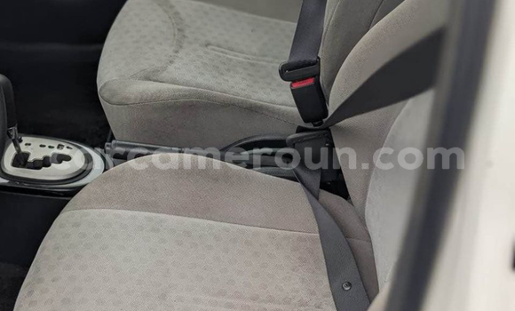 Acheter Import Voiture Toyota IST Blanc à Douala, Littoral Cameroon Acheter Import Voiture Toyota IST Blanc à Douala, Littoral Cameroon