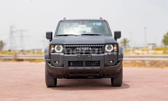 Acheter Neuf Voiture Toyota Prado Noir à Yaoundé, Central Cameroon Acheter Neuf Voiture Toyota Prado Noir à Yaoundé, Central Cameroon