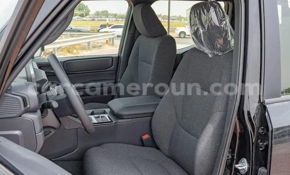 Acheter Neuf Voiture Toyota Prado Noir à Yaoundé, Central Cameroon Acheter Neuf Voiture Toyota Prado Noir à Yaoundé, Central Cameroon