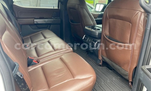 Sayi Sabo Ford Ranger (North America) White Mota in Douala a Ƙasar Kamaru Sayi Sabo Ford Ranger (North America) White Mota in Douala a Ƙasar Kamaru