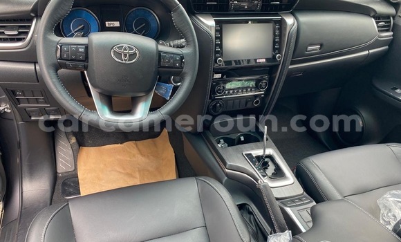 Sayi Sabo Toyota Fortuner Sauran Mota in Douala a Ƙasar Kamaru Sayi Sabo Toyota Fortuner Sauran Mota in Douala a Ƙasar Kamaru