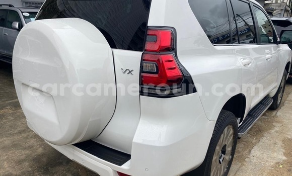 Acheter Neuf Voiture Toyota Prado Blanc à Douala, Littoral Cameroon Acheter Neuf Voiture Toyota Prado Blanc à Douala, Littoral Cameroon