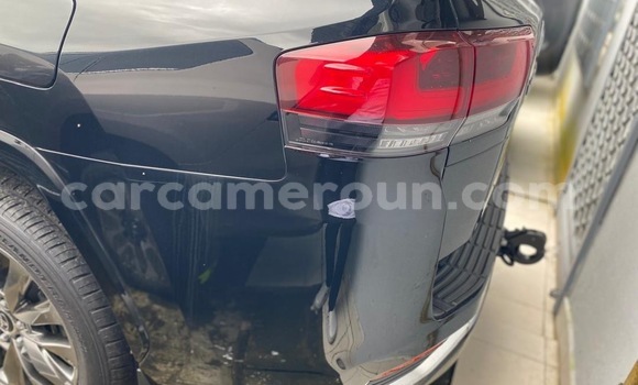 Sayi Sabo Toyota Land Cruiser Black Mota in Douala a Ƙasar Kamaru Sayi Sabo Toyota Land Cruiser Black Mota in Douala a Ƙasar Kamaru