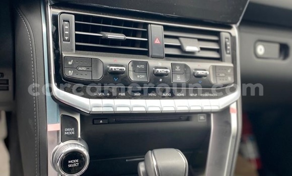 Sayi Sabo Toyota Land Cruiser Black Mota in Douala a Ƙasar Kamaru Sayi Sabo Toyota Land Cruiser Black Mota in Douala a Ƙasar Kamaru