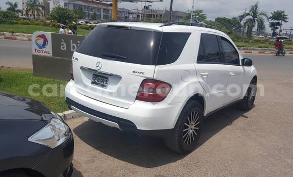 Acheter Occasion Voiture Mercedes Benz ML-Class Blanc à Douala au Littoral Cameroon Acheter Occasion Voiture Mercedes Benz ML-Class Blanc à Douala au Littoral Cameroon