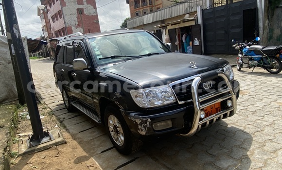 Buy Used Toyota Land Cruiser Black Car in Douala in Littoral Cameroon