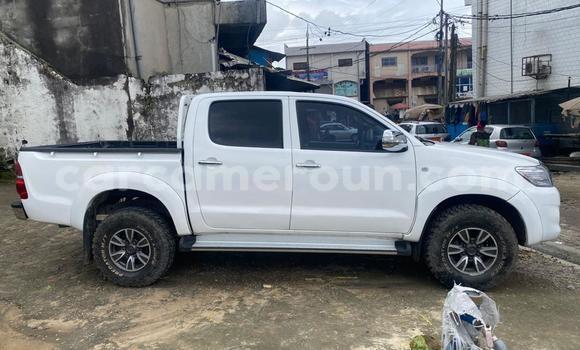 Acheter Occasion Voiture Toyota Hiluxe VIGO Blanc à Douala, Littoral Cameroon Acheter Occasion Voiture Toyota Hiluxe VIGO Blanc à Douala, Littoral Cameroon